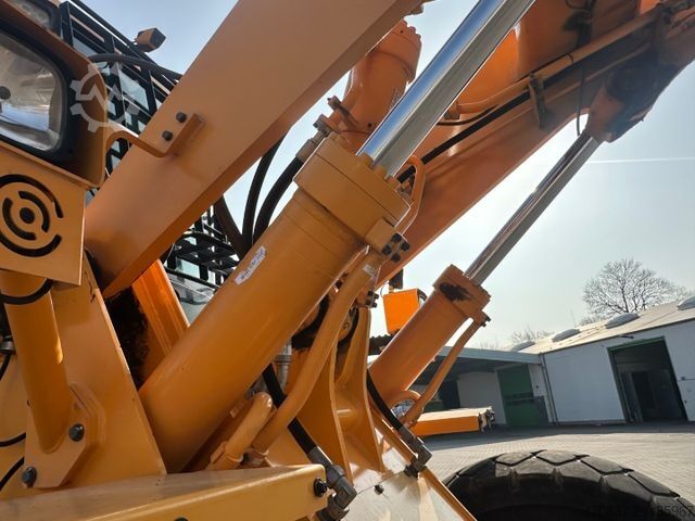 Hjullastare HYUNDAI HL 965