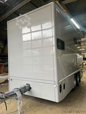 Rimorchio per trasporto cavalli  TT XL 3-4 Pferde Wohnung, Dusche
