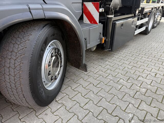 LKW mit Pritsche (offen) Scania R440 6X2*4 Kran HMF 5020 K5