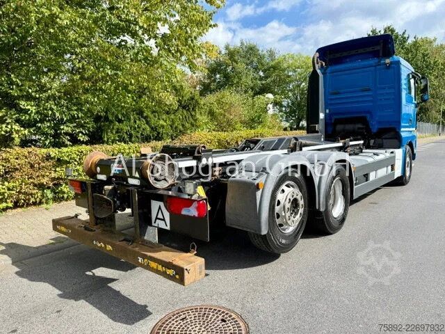 Sistema de brazo de gancho MAN TGX 26.500 6x2/VDL S-21/Lenk + Liftachse/210tkm