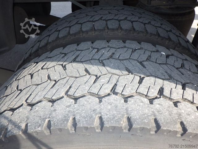 Vrachtauto met open laadbak MERCEDES-BENZ 1327 L Atego 4 Pritsche 7,3m/LBW/AHK/Klima/55tkm