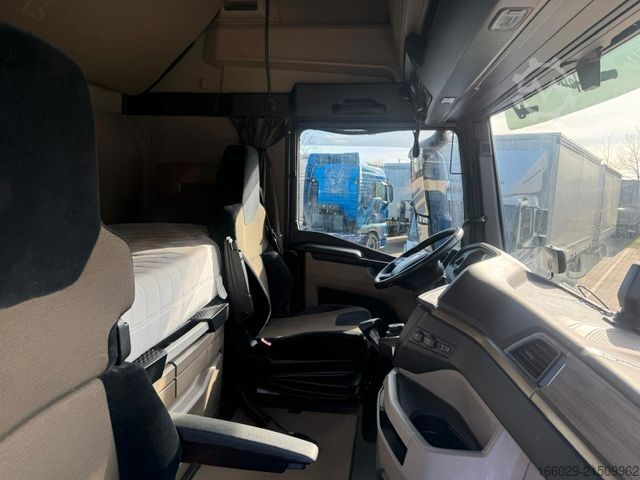 Standaard trekker MAN TGX 18.510 mit Hydraulik Kipper Schubboden