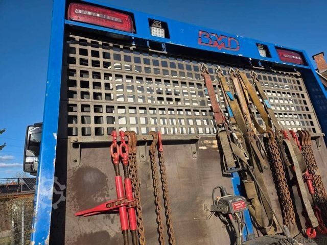 Wrecker MAN 26.400 TGX mit Baustoffplateau, geteilte Rampen