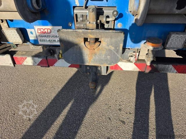 Wrecker MAN 26.400 TGX mit Baustoffplateau, geteilte Rampen