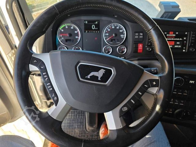 Wrecker MAN 26.400 TGX mit Baustoffplateau, geteilte Rampen