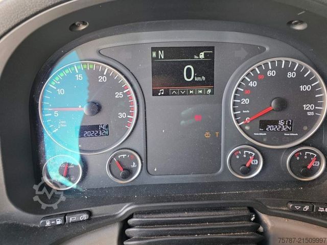 Wrecker MAN 26.400 TGX mit Baustoffplateau, geteilte Rampen