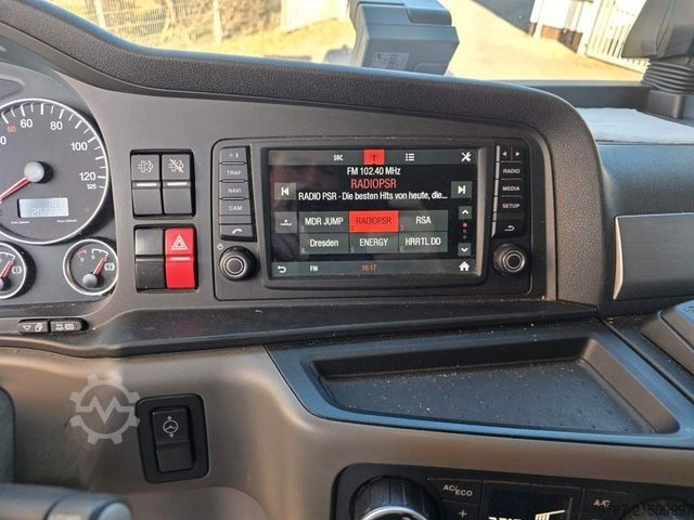 Wrecker MAN 26.400 TGX mit Baustoffplateau, geteilte Rampen