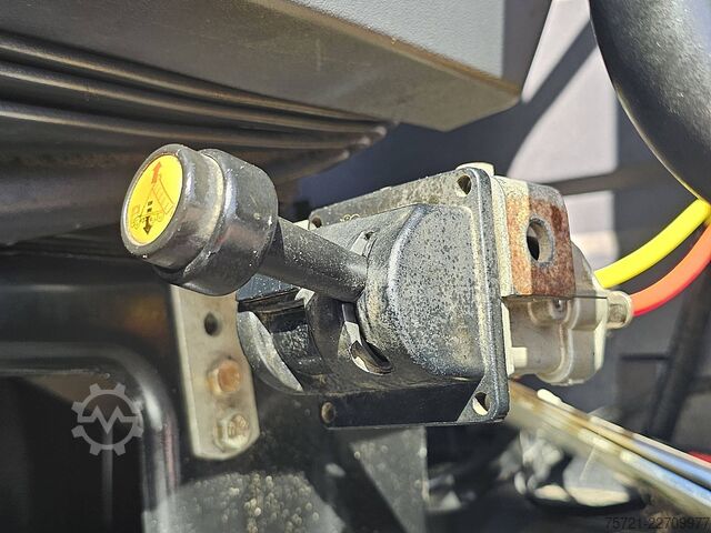 Standard-SZM SCANIA R420 MANUAL RETARDER
