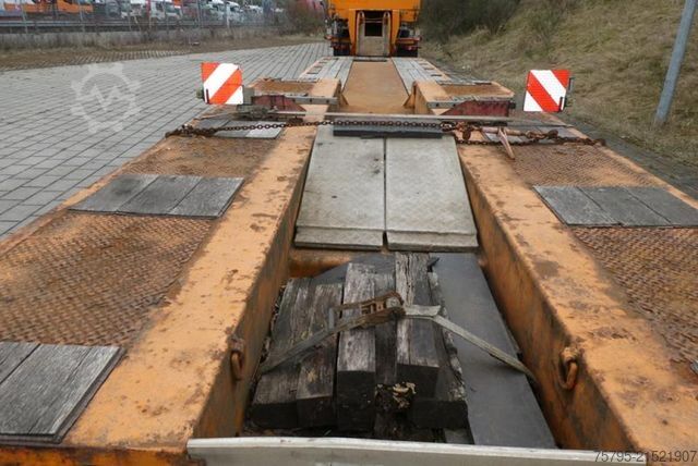 Low loader semitrailer GOLDHOFER STZ VL4-47/80 Tiefladerauflieger 4xLenk+Funk