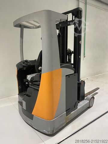 Carretilla retráctil STILL FMX 17