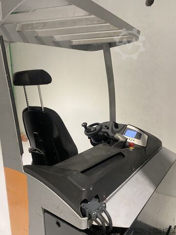 Carretilla retráctil STILL FMX 17