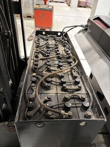 Carretilla retráctil STILL FMX 17