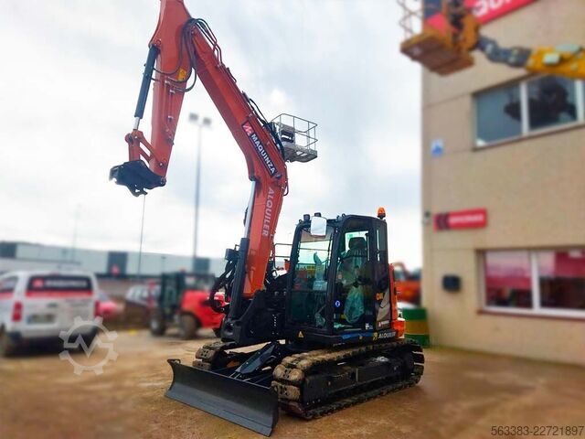 Miniexcavadora Hitachi ZX85USB-6