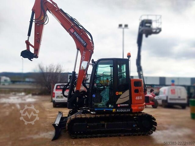 Miniexcavadora Hitachi ZX85USB-6