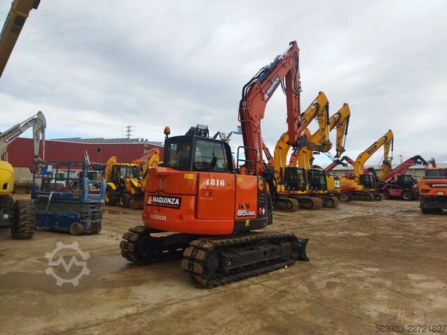 Miniexcavadora Hitachi ZX85USB-6