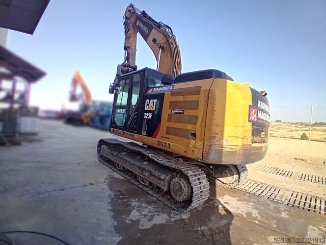 Excavadora sobre orugas Caterpillar 323FLN IHC