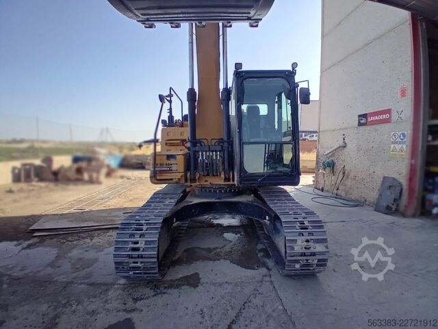 Excavadora sobre orugas Caterpillar 323FLN IHC