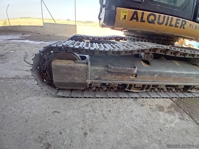 Excavadora sobre orugas Caterpillar 323FLN IHC