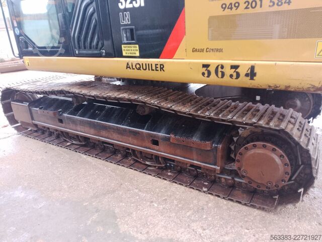 Gravemaskine på larvefødder Caterpillar 323FLN IHC