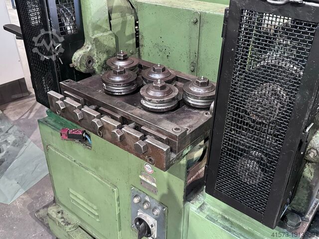 Draadricht- en snijmachine WAFIOS DR/F30