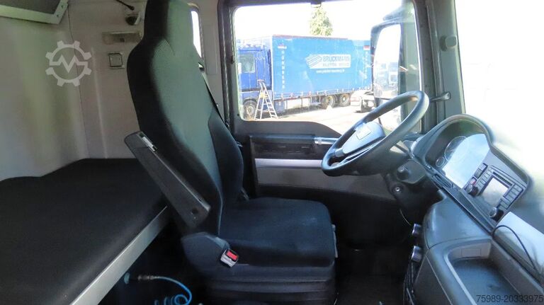 Standard-SZM MAN TGX.18.400 RETARDER, 2X FUEL TANK, FRIGO