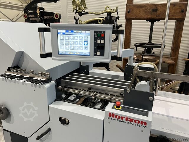 Automata hajtogató gép Horizon AFC-546 AKT Automatic Folding Machine