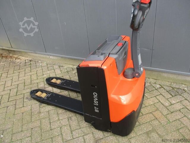 Pallet truck TOYOTA LWE180
