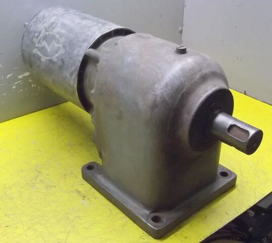 Moteur à engrenages 3 kW 146 tr/min Stephan Werke ZD444h