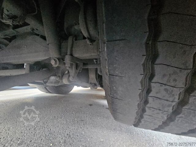 Autocarro con pianale e telone DAF XF SUPERSPACE CAB 530 6X2 26T TAULINER