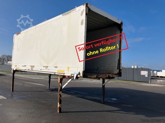 Remolque con caja móvil KRONE .
