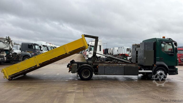 Hook arm system Volvo FL 240 (BELGIAN TRUCK / HYVALIFT / WHEELBASE 47...