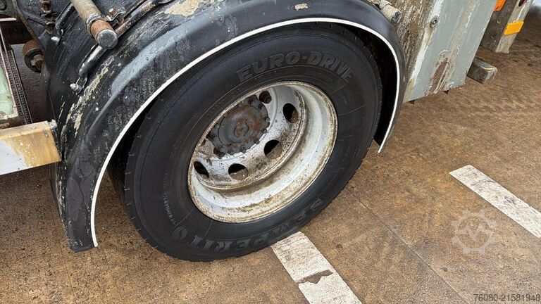 Hook arm system Volvo FL 240 (BELGIAN TRUCK / HYVALIFT / WHEELBASE 47...