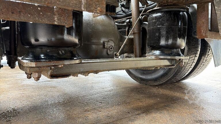 Hook arm system Volvo FL 240 (BELGIAN TRUCK / HYVALIFT / WHEELBASE 47...
