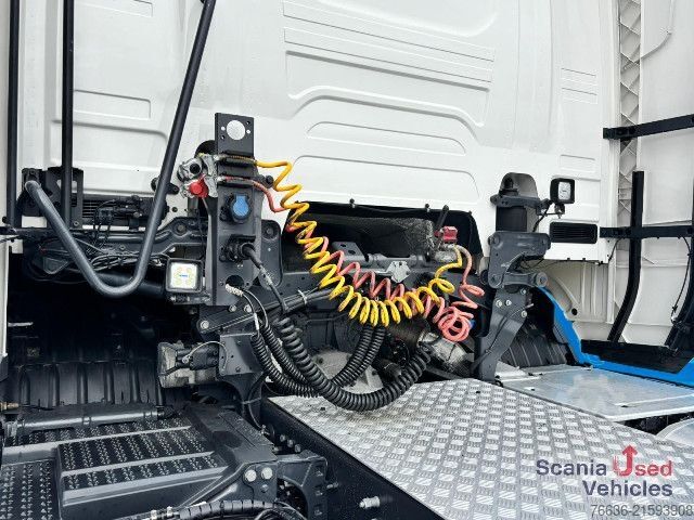 Volume tractor unit Scania R 460 A4x2EB MEGA FULL AIR RETARDER DIFF-L S2