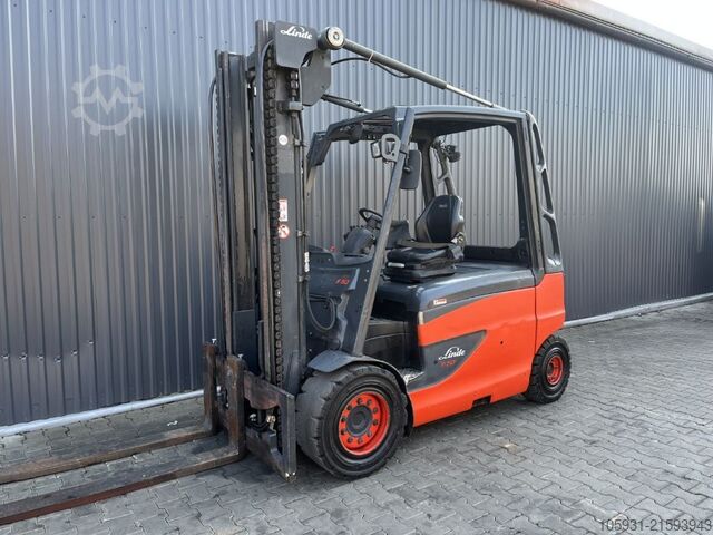 Elektrische vorkheftruck met 4 wielen Linde E50HL-01