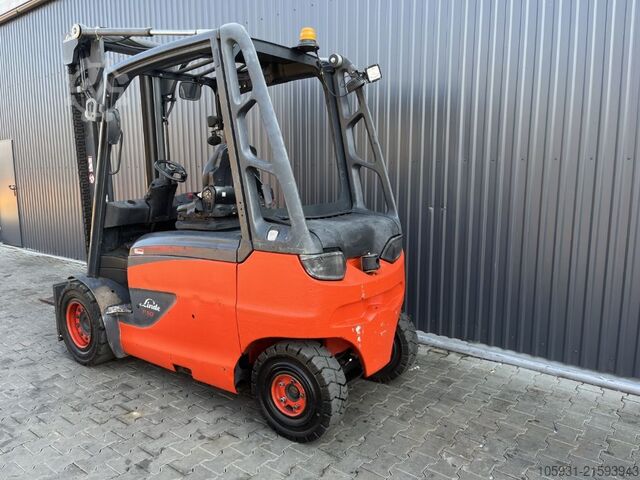 Elektrische vorkheftruck met 4 wielen Linde E50HL-01