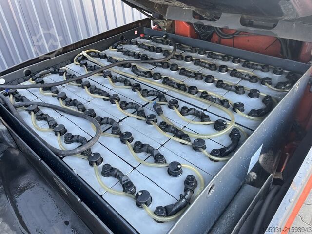 Elektrische vorkheftruck met 4 wielen Linde E50HL-01