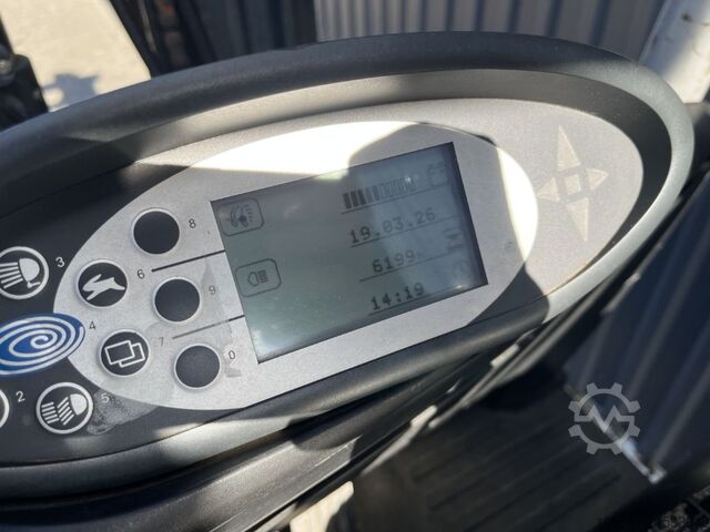 Elektrische vorkheftruck met 4 wielen Still RX20-20P