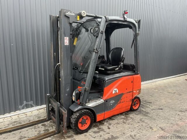 Elektrische vorkheftruck met 4 wielen Linde E16PH-02