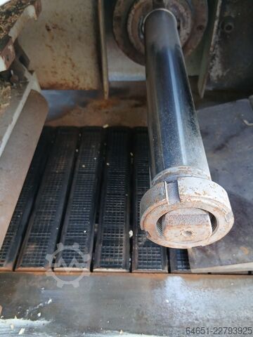 Vícelistová pila Reignmac Machinery Ltd multi rip