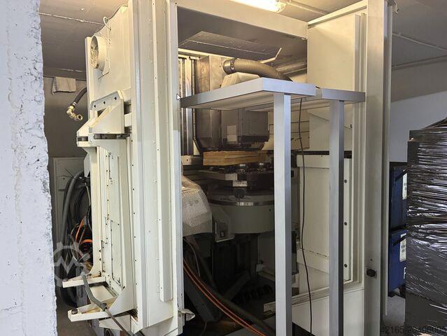 Universal machining center DECKEL MAHO DMU 60T RS3