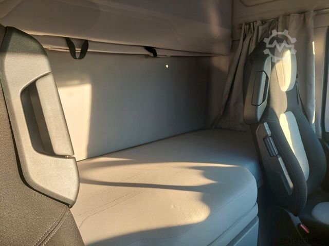 Volumen SZM FORD F-Max 1850 LL