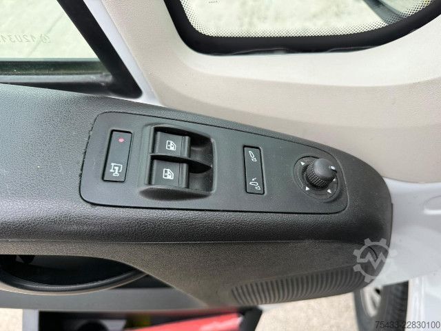 Bestelwagen Peugeot BOXER 30L1H1 140