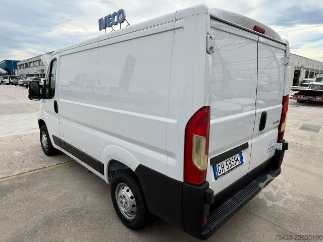 Bestelwagen Peugeot BOXER 30L1H1 140
