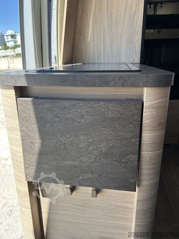 Caravan/camper Fiat Weinsberg Carabus 600 K | 4 Posti Letto | Completamente Attrezzato