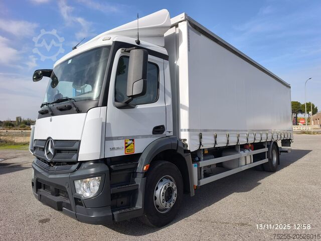 Camión plataforma con toldo MERCEDES BENZ 1830 ANTOS EURO 6