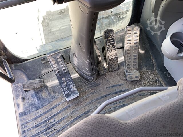 Mobilbagger Hitachi ZX170W-6 with 3 buckets