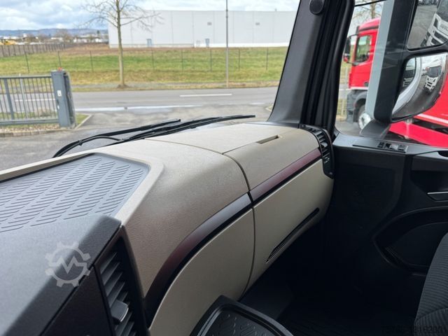 Flaklastbil med kapell MERCEDES-BENZ ACTROS 2545 / GIGA / RETARDER  / LENKACHSE / LBW