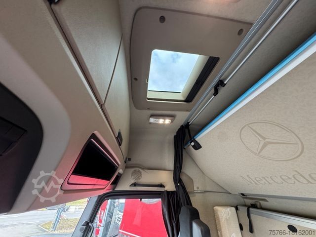 Flaklastbil med kapell MERCEDES-BENZ ACTROS 2545 / GIGA / RETARDER  / LENKACHSE / LBW