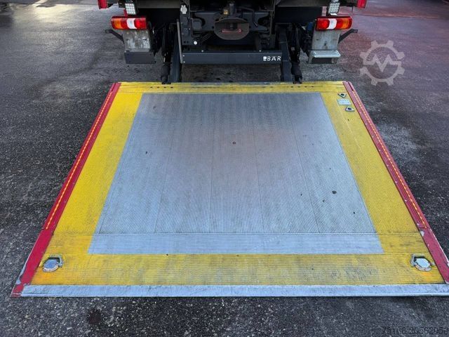 Kutu kamyonu MERCEDES-BENZ ANTOS 2540 L Getränke 6,95 m LBW 2 T*AHK*LENK